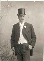 Robert Allan (ggu) 1900. He and Jessie brought up his neice Annie.